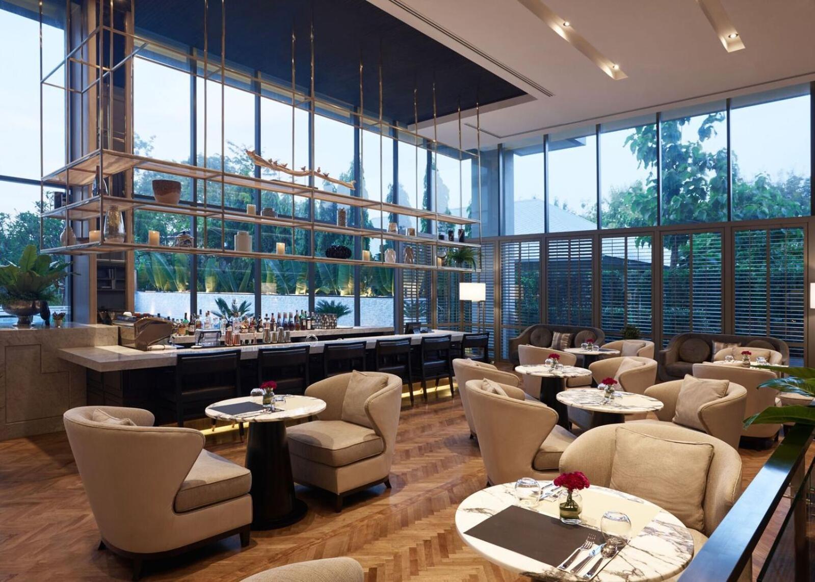 The Park Nine Hotel Suvarnabhumi Bangkok Bagian luar foto The Lounge at the airport