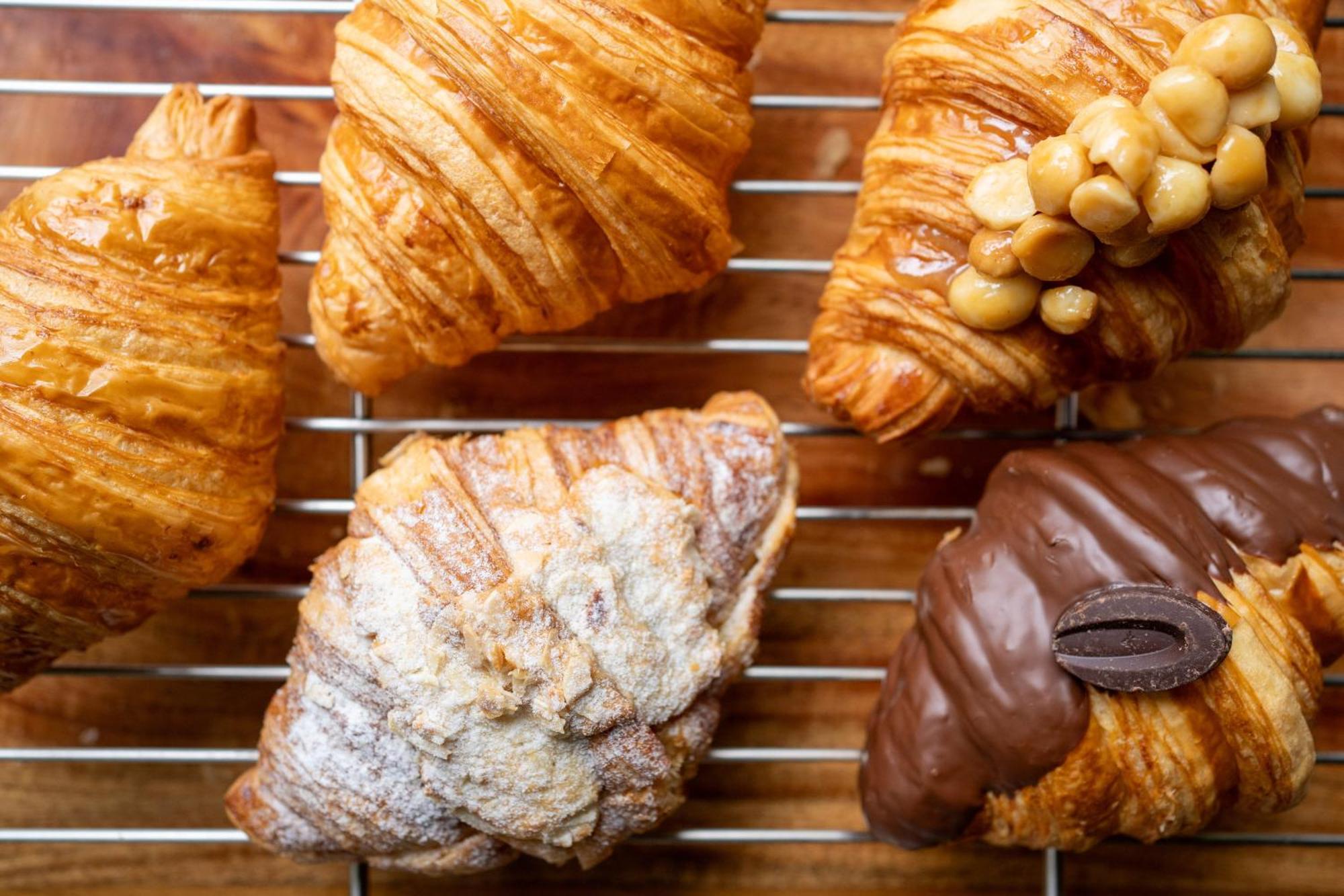 The Park Nine Hotel Suvarnabhumi Bangkok Bagian luar foto Croissants