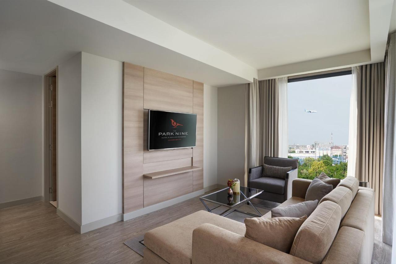The Park Nine Hotel Suvarnabhumi Bangkok Bagian luar foto Park Plaza Residences